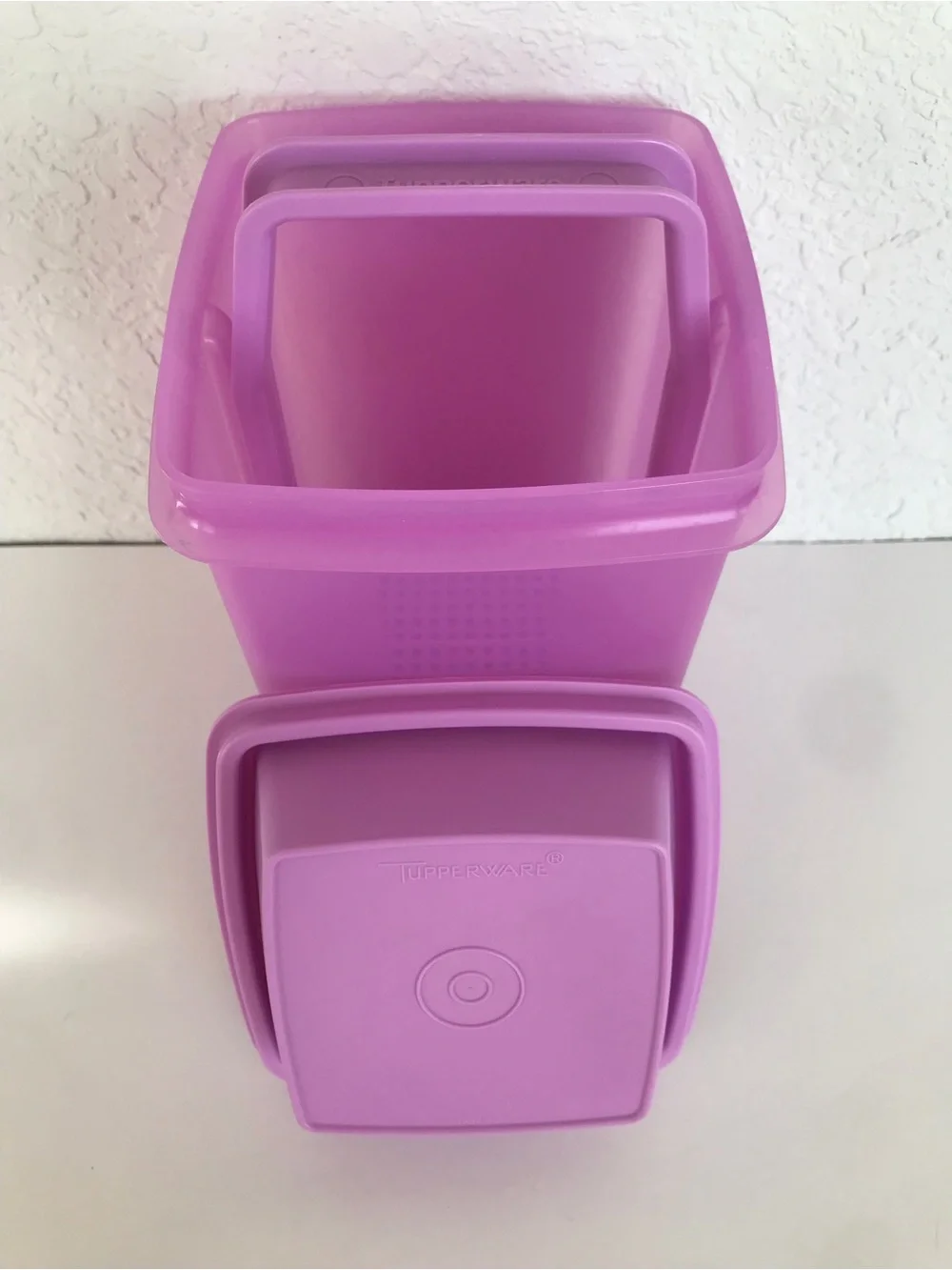 Purple Tupperware Large Pick-A-Deli Pickle Olive Keeper Holder Canister 1562-1